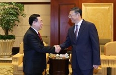 Top legislator receives Shanghai Party chief