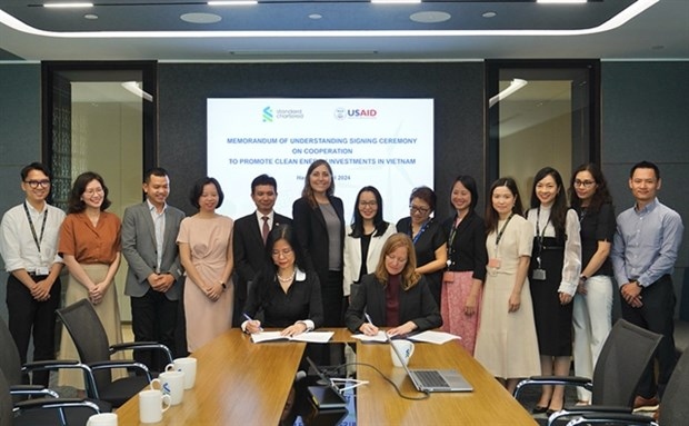 standard chartered, us promote clean energy investments in vietnam picture 1