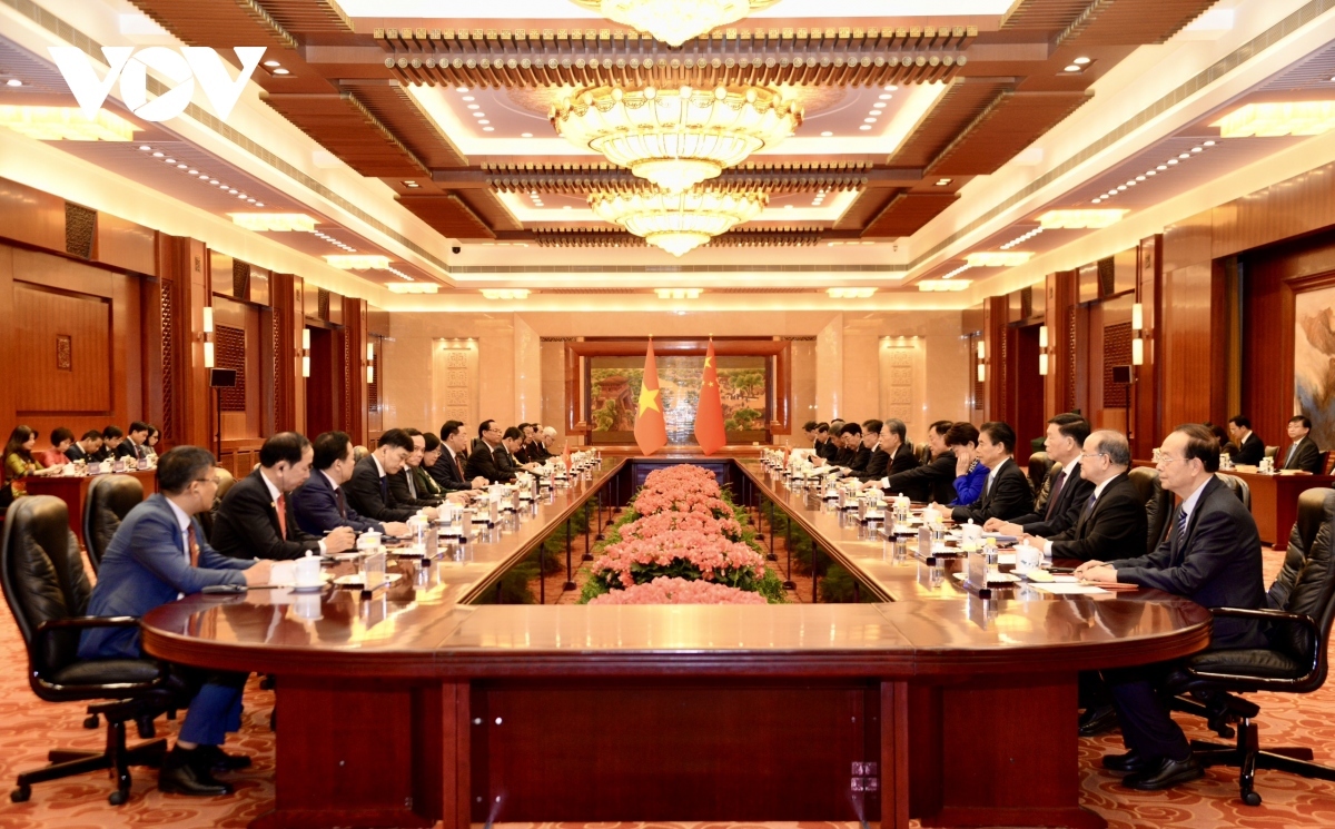 top vietnamese, chinese legislators hold talks, sign cooperation agreement picture 2