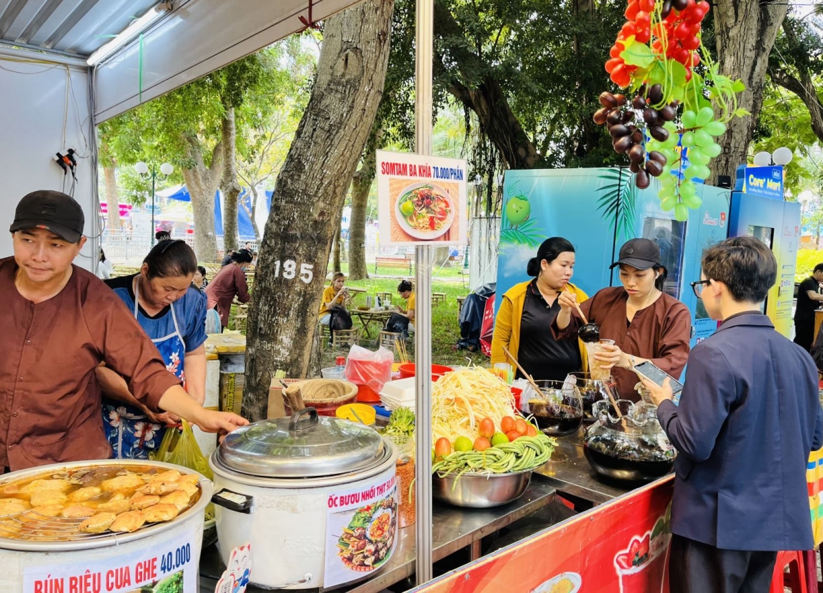 ho chi minh city tourism festival offers big discount on tours and air tickets picture 8