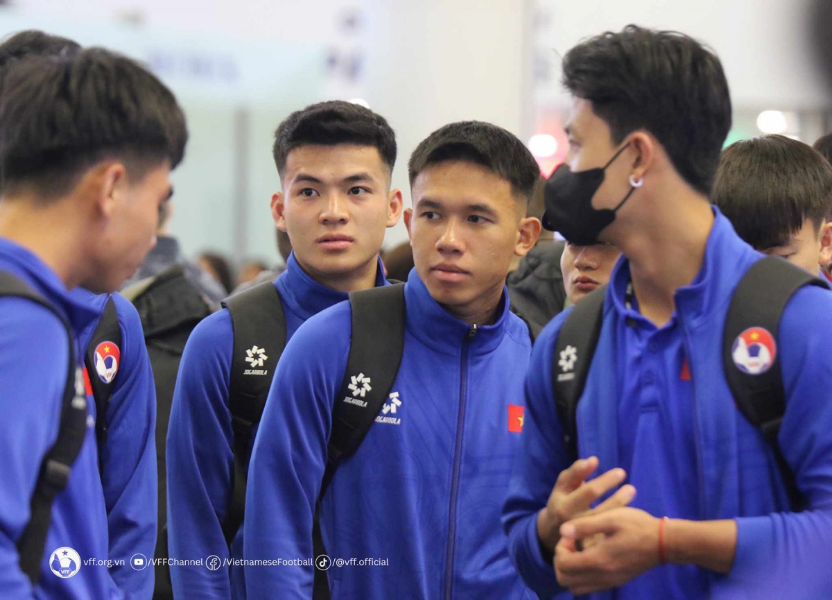 vietnamese u23 footballers head to qatar for u23 asian cup picture 2