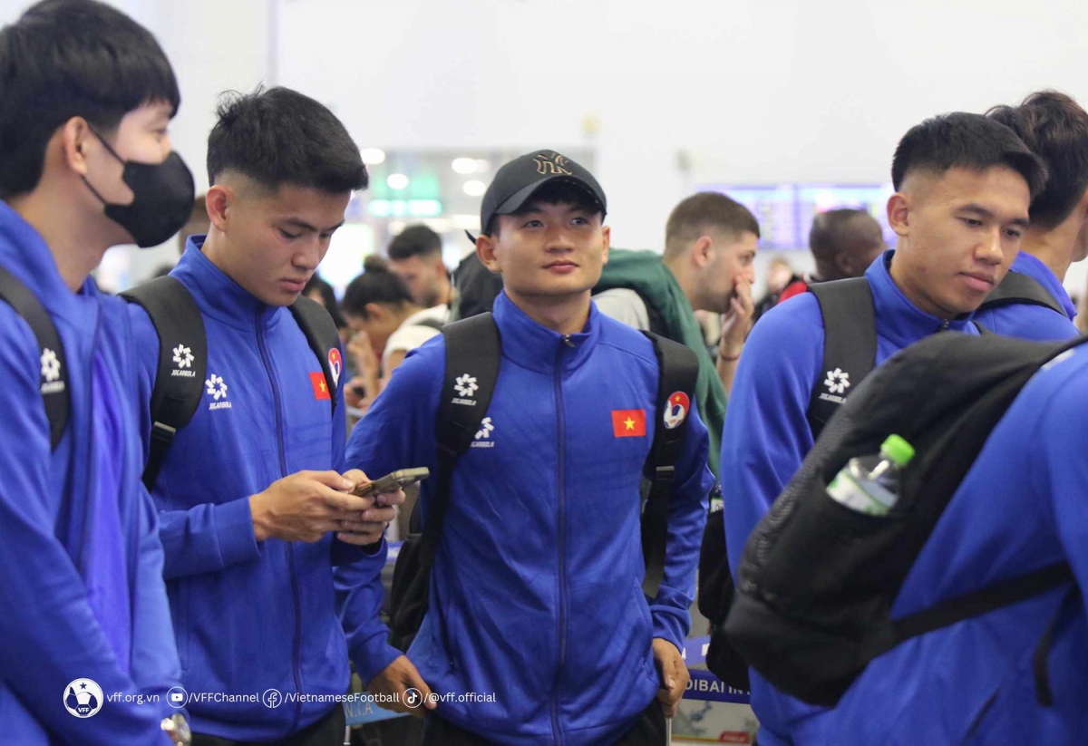 vietnamese u23 footballers head to qatar for u23 asian cup picture 3