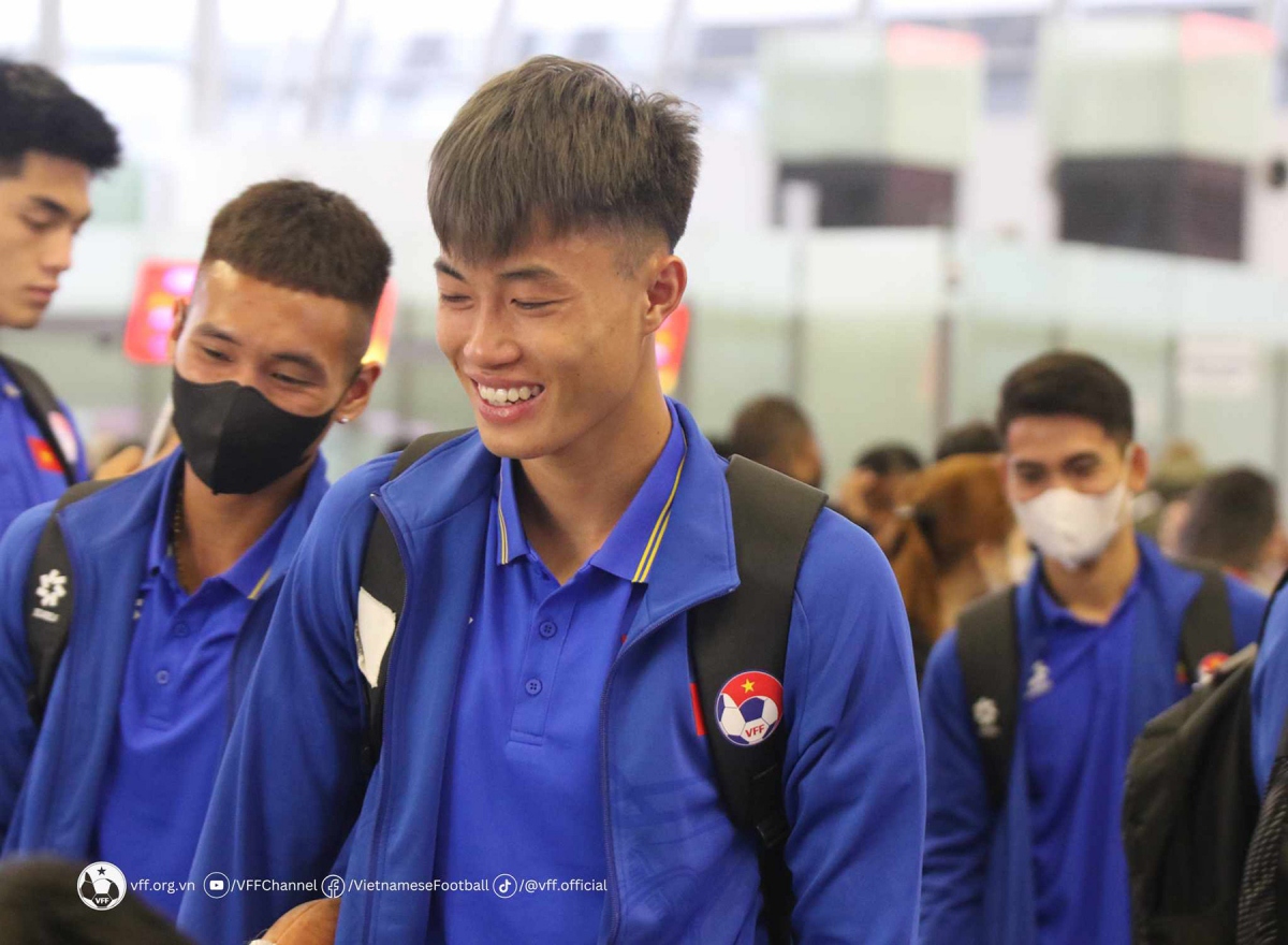 vietnamese u23 footballers head to qatar for u23 asian cup picture 4