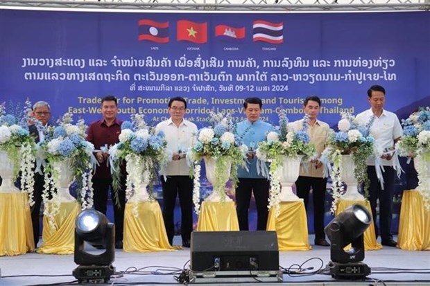 vietnam-laos-cambodia-thailand trade fair opens in laos picture 1