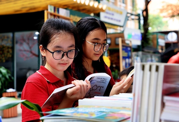 numerous activities celebrate 3rd vietnam book and reading culture day picture 1