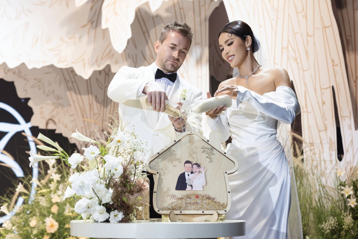 chuyen showbiz nsUt chieu xuan tiet lo bi quyet giu lua hon nhan hinh anh 2