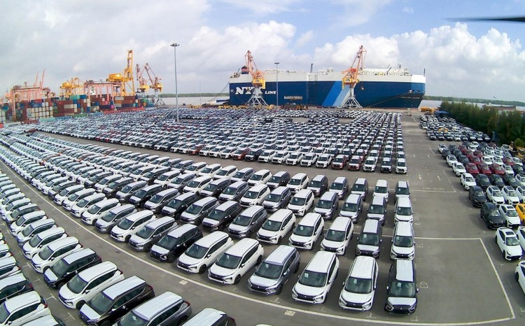 april sees drop in automobile imports picture 1