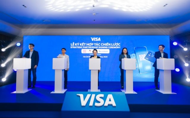 visa partners with e-wallets in vietnam picture 1