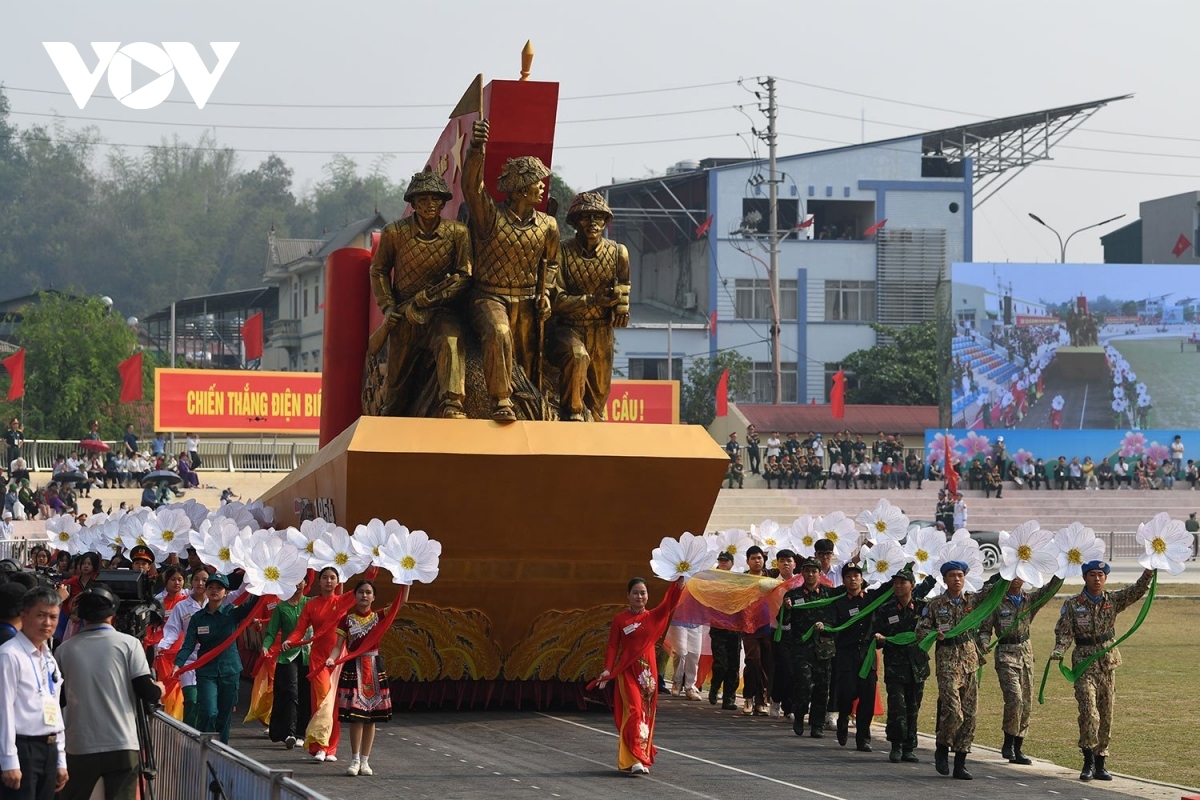 final rehearsal for 70th dien bien phu victory anniversary picture 5