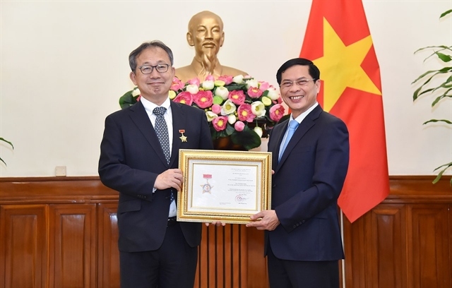 japanese ambassador honoured for contributions to vietnam-japan diplomatic ties picture 1