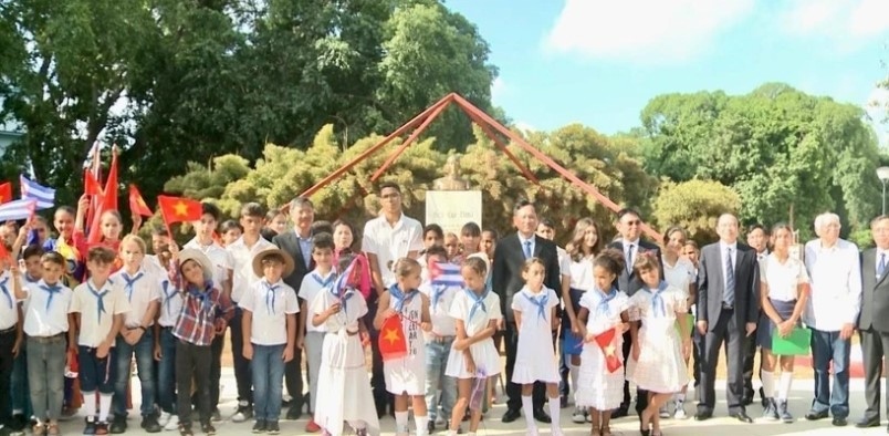 president ho chi minh s 134th birthday celebrated in cuba, cambodia picture 1
