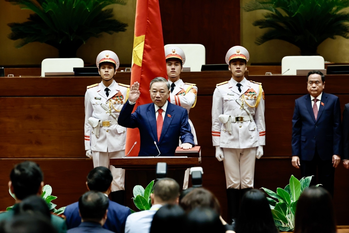 general to lam elected new state president of vietnam picture 1