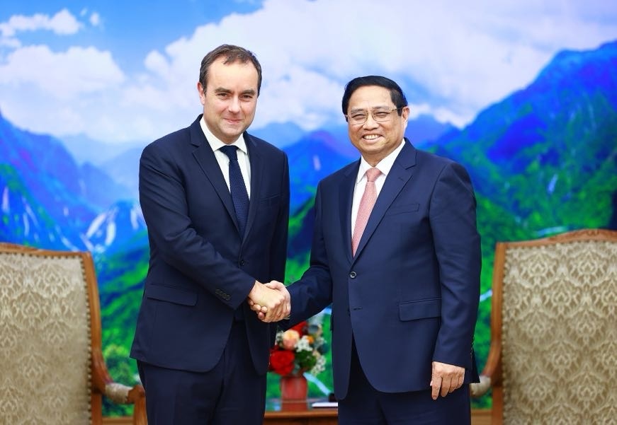 pm welcomes french defense minister s visit for dien bien phu victory ceremony picture 1 pm welcomes french defense minister s visit for dien bien phu victory ceremony picture 1
