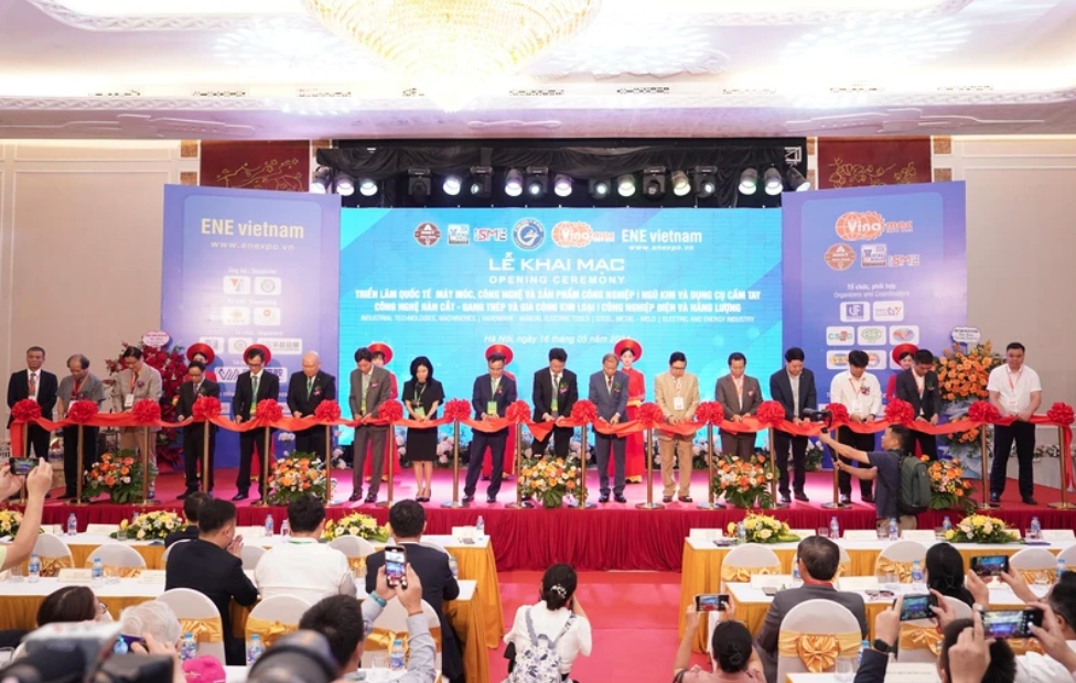 international exhibition of electricity and energy industry kicks off in hanoi picture 1