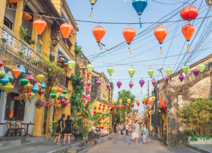 hoi an listed among world s most beautiful streets picture 1