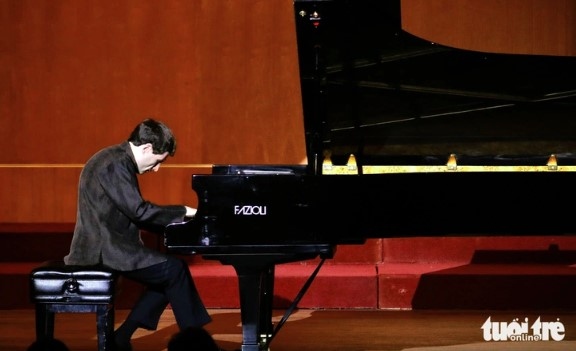 world renowned pianist boris giltburg thrills crowds in ho chi minh city picture 1