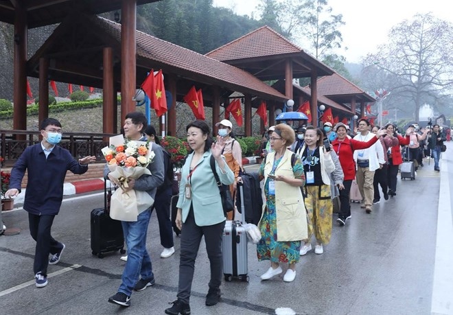 vietnam among top 10 favourite destinations for chinese tourists picture 1