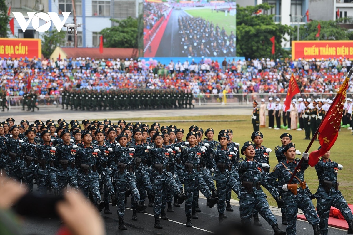impressive images of grand military parade for dien bien phu victory celebration picture 23