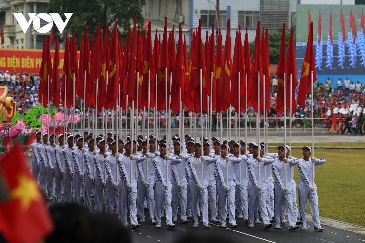 impressive images of grand military parade for dien bien phu victory celebration picture 25