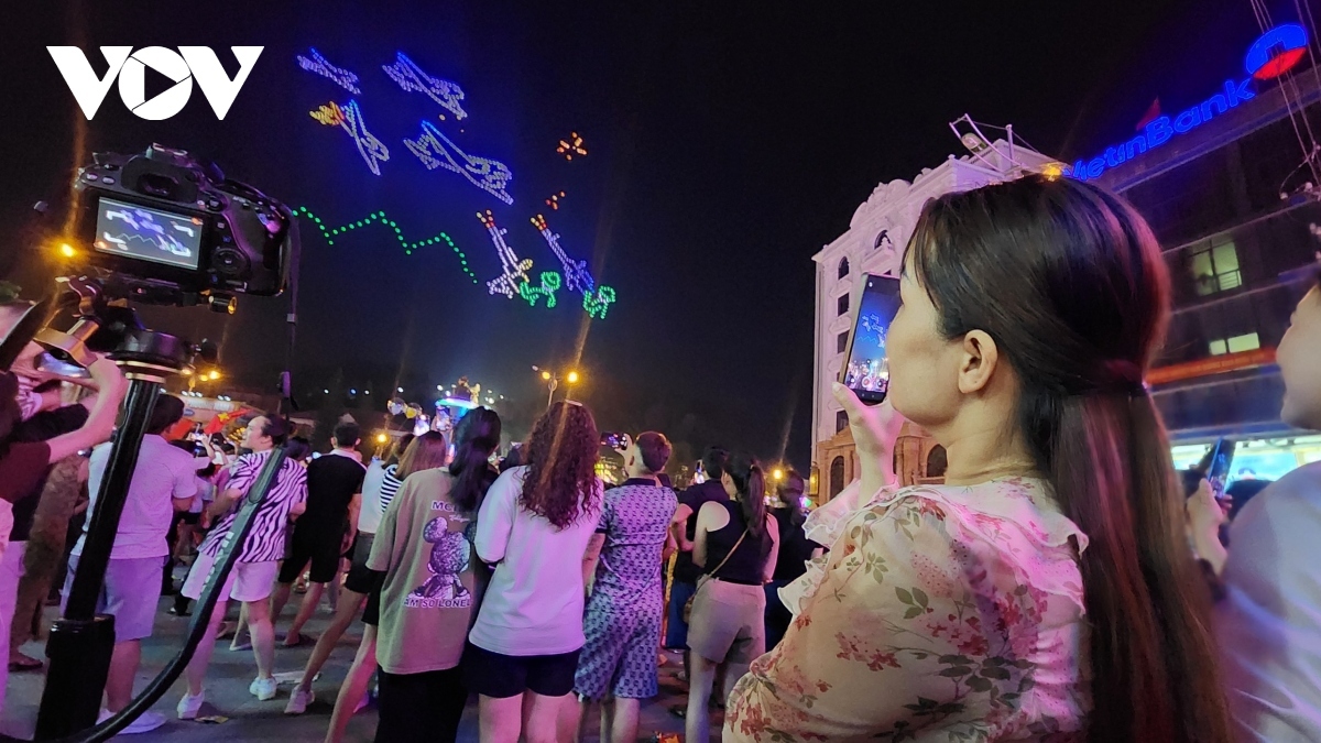 drone show lights up dien bien phu skies ahead of victory day ceremony picture 5