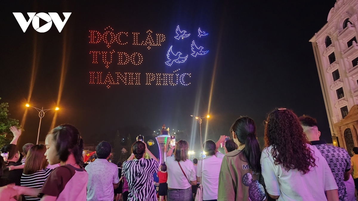 drone show lights up dien bien phu skies ahead of victory day ceremony picture 8