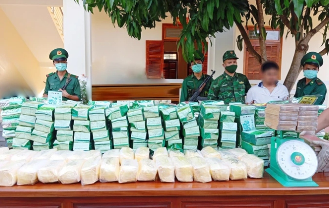 quang nam border guards bust large drug trafficking ring based in laos picture 1