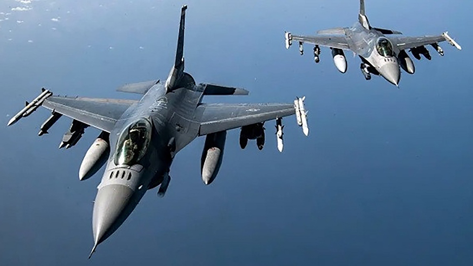 nga coi may bay f-16 o ukraine la moi de doa hat nhan hinh anh 1