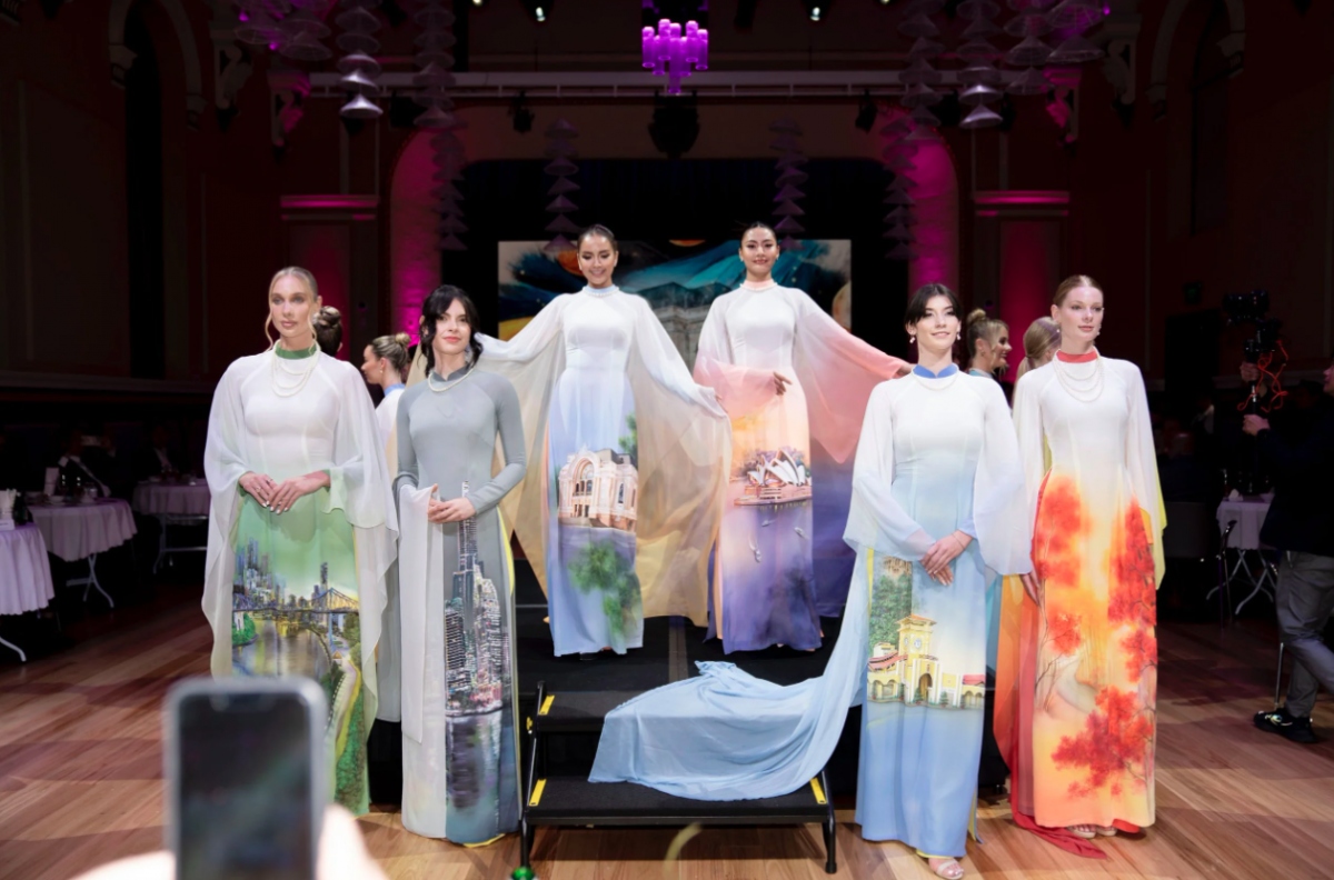 ao dai fashion show promotes vietnamese culture in australia picture 3