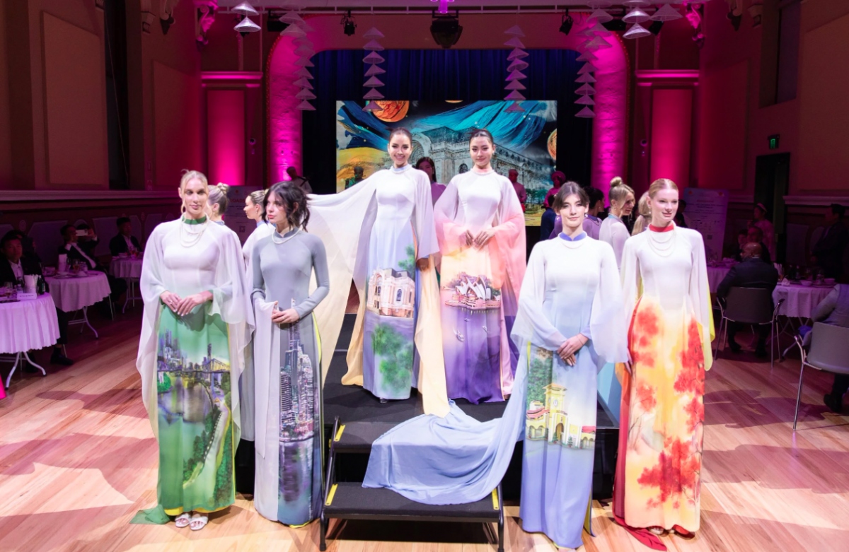 ao dai fashion show promotes vietnamese culture in australia picture 6