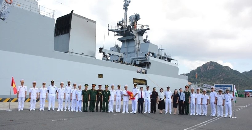 indian corvette visits khanh hoa picture 1