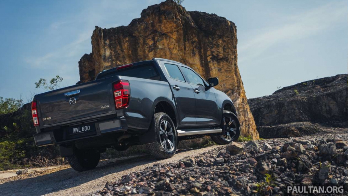 mazda bt-50 am tham bi rut khoi thi truong viet nam hinh anh 3