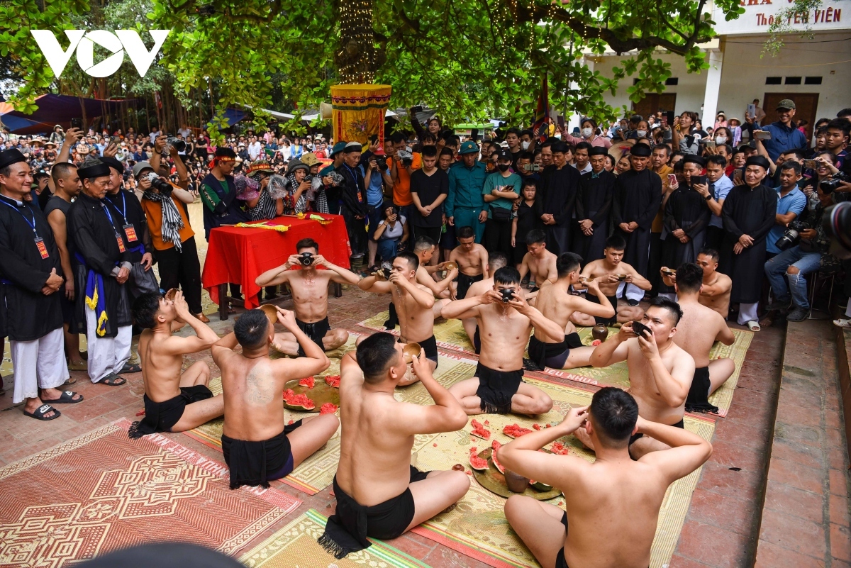 unique village mud ball wrestling festival prays for bumper crops picture 2