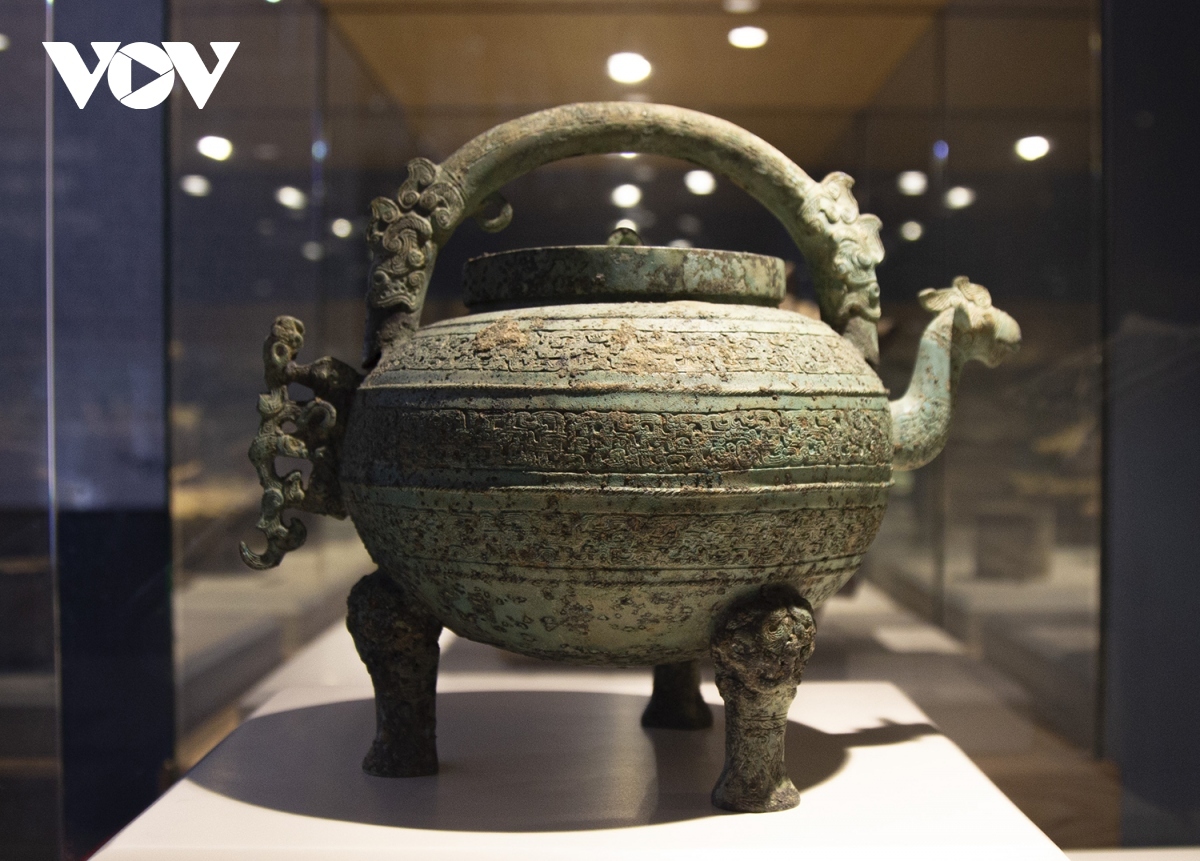 18 national treasures presented to public at hai phong museum picture 9