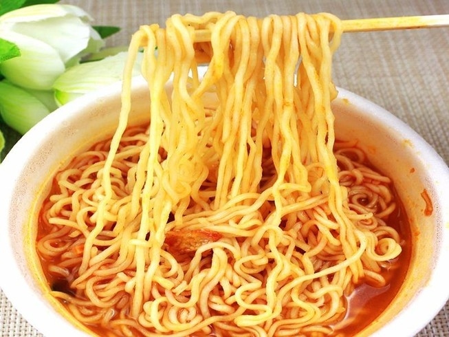 vietnam ranks fourth in world instant noodle consumption picture 1