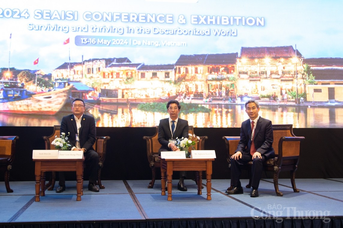 Southeast Asian steel exhibition gets underway in Da Nang