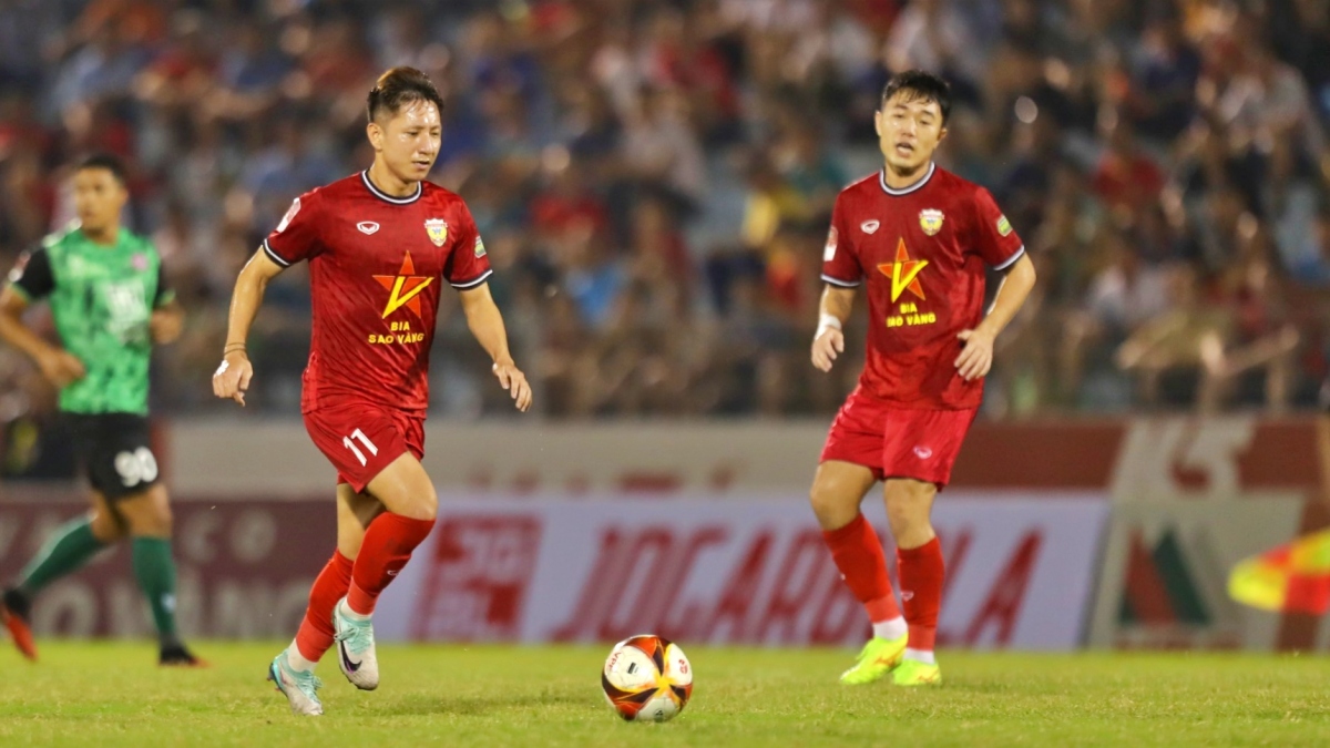 ket qua v-league hagl thang nguoc ha tinh, binh duong that bai gay tranh cai hinh anh 4