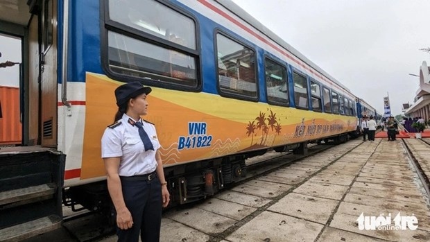 vietnam develops railway tourism associated with awakening heritage picture 1