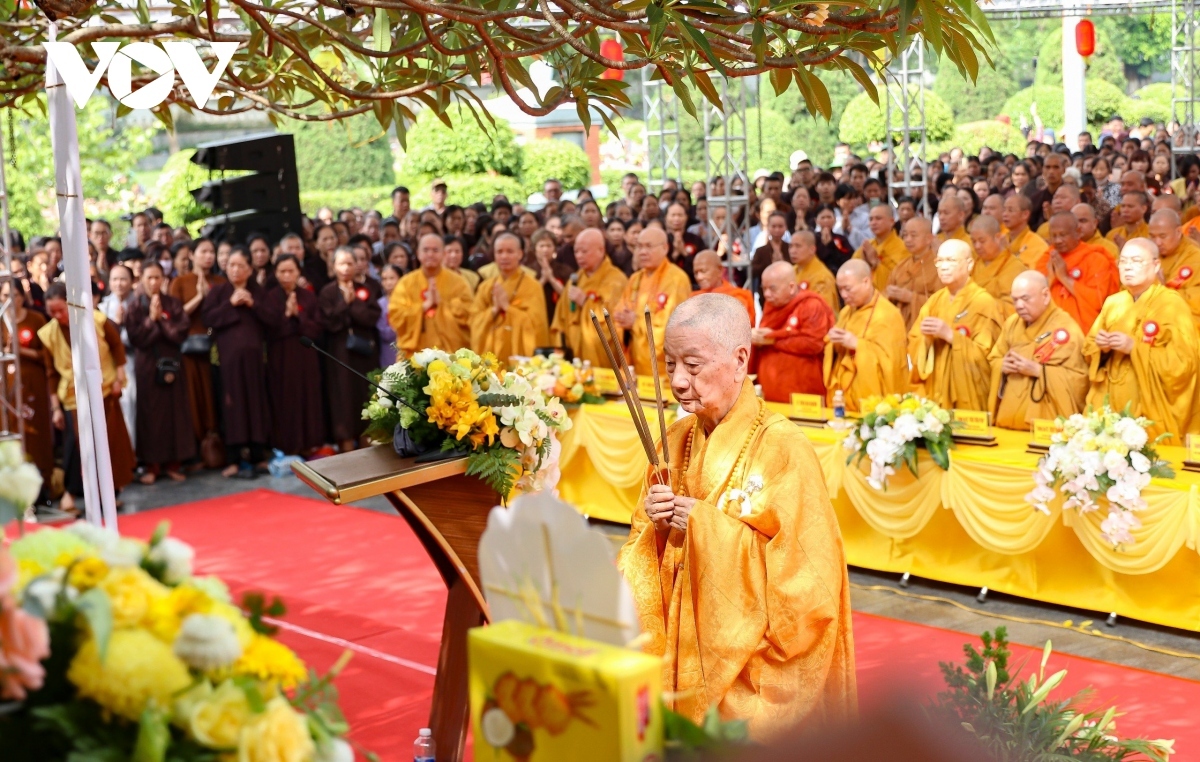 buddhists hold requiem for heroic martyrs in dien bien picture 1