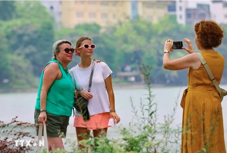 vietnam s inbound tourism booms, surpassing pre-pandemic levels picture 1