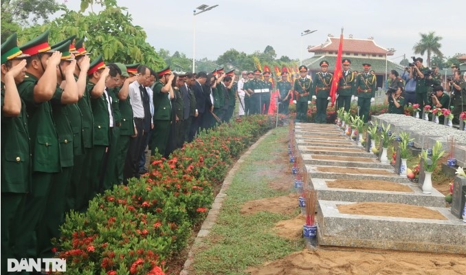 thua thien-hue reburies remains of fallen soldiers repatriated from laos picture 1