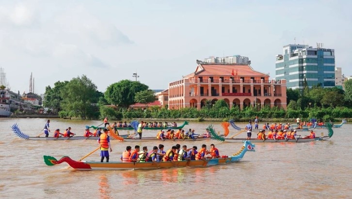 numerous activities in response to ho chi minh city river festival 2024 picture 1