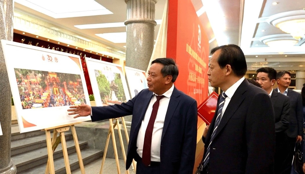 hanoi seeks to build stronger links with beijing picture 2