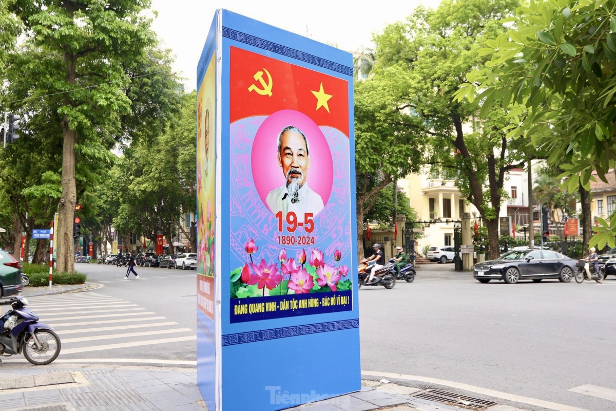 hanoi streets brilliantly decorated for president ho chi minh s birthday celebrations picture 8