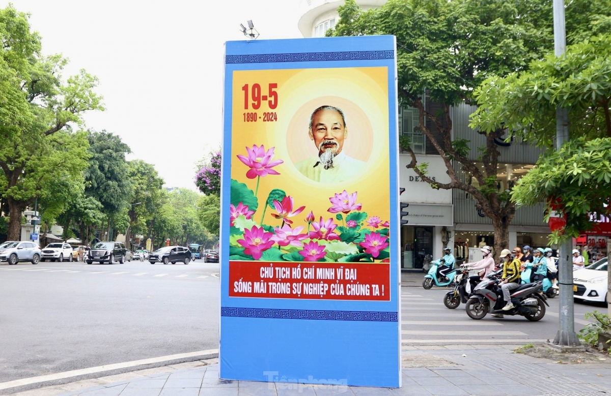 hanoi streets brilliantly decorated for president ho chi minh s birthday celebrations picture 9