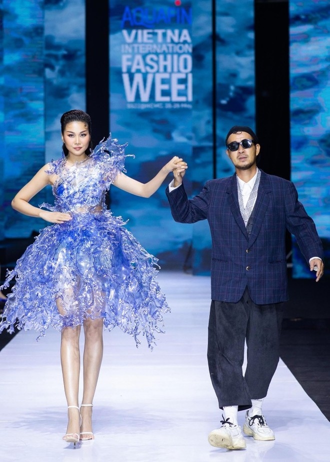 designer vo cong khanh to open vietnam international fashion week 2024 picture 1