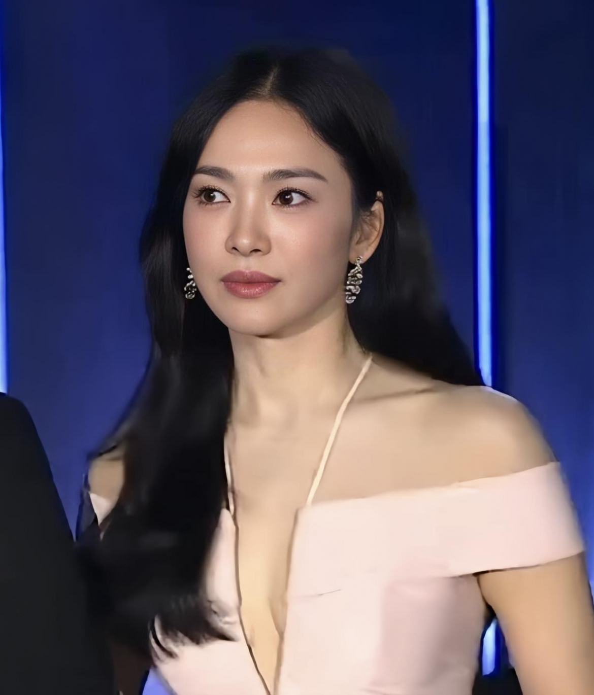 nhan sac gay thuong nho cua song hye kyo o tuoi 43 hinh anh 1