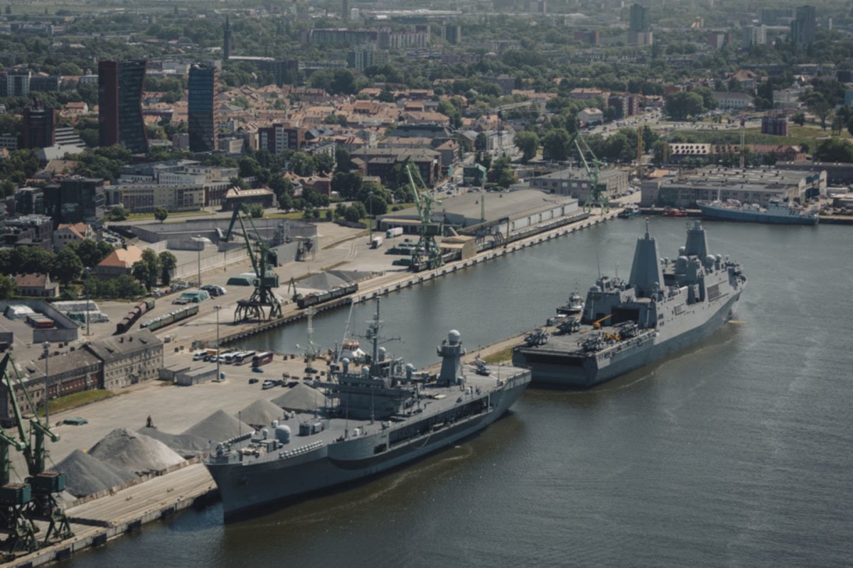 Mỹ cảnh báo Nga sắp tập trận trên biển dù xung đột tại Ukraine leo thang- Ảnh 1.