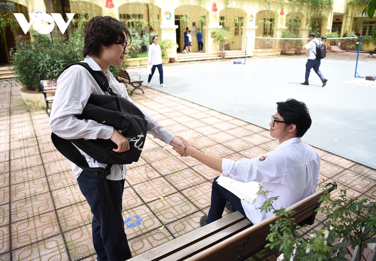 high-school students get spiritual support ahead of graduation exam picture 3