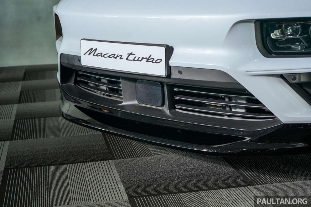 Porsche Macan Turbo 2024