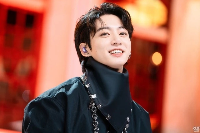 Jungkook (BTS) bất ngờ ra mắt bài hát mới dành tặng người hâm mộ